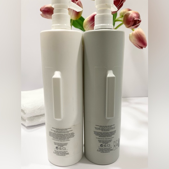 (2 PACK) BODY WASH & LOTION GILCHRIST & SOAMES - 15 fl.oz - Picture 4 of 8